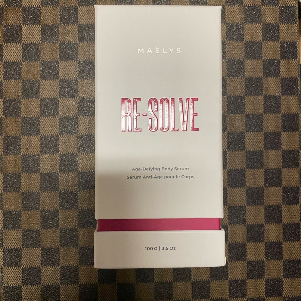 MAËLYS Cosmetics
RE-SOLVE Age-Defying
Body Serum, New - Picture 11 of 13